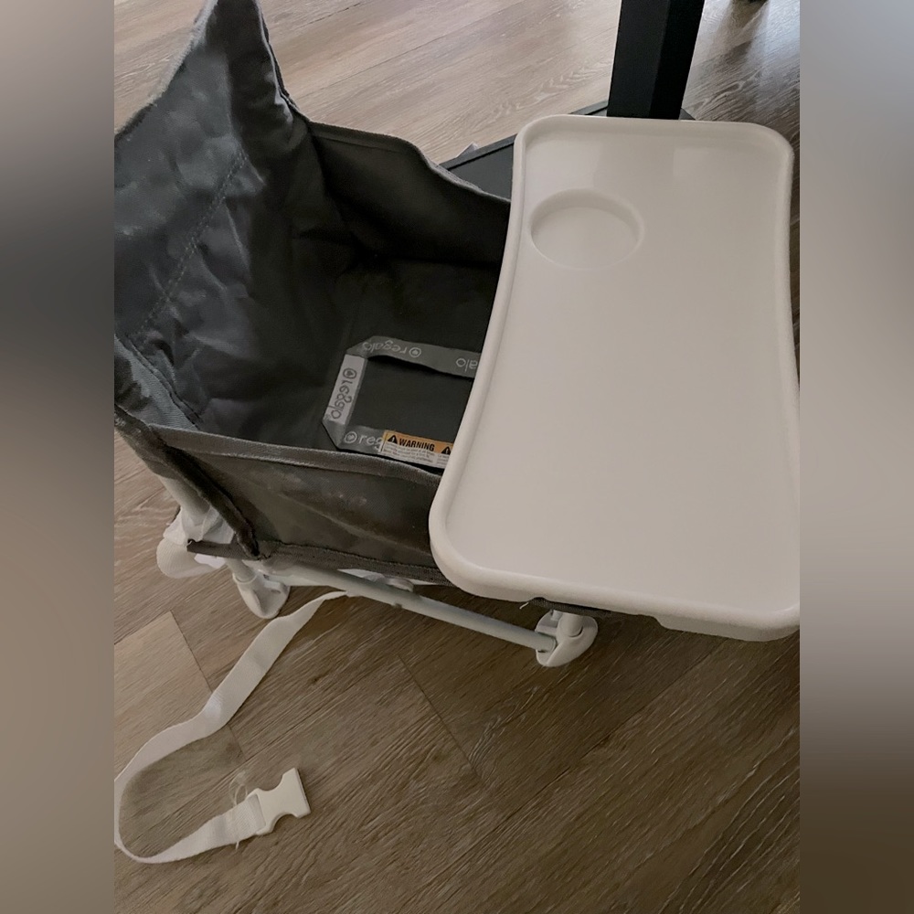 Baby sitting chair